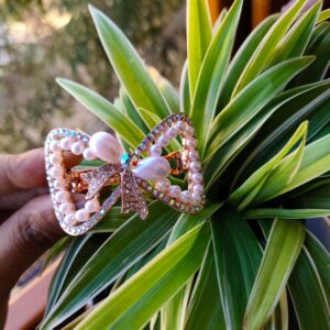 Pearl And Stone Clip Bow Shape