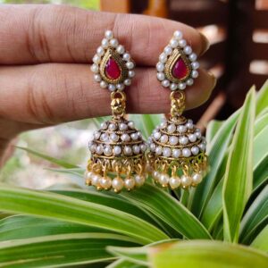 Classic Pearl Earring