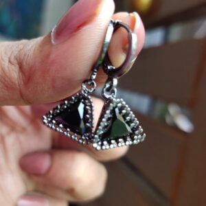 Premium Quality Triangle Crystal Black