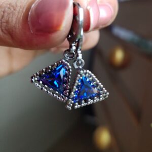 Premium Quality Triangle Crystal Blue