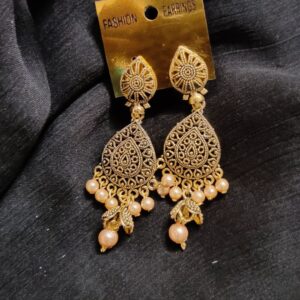 LIGHT WEIGHT TRADITIONAL EARRING GOLD PEARL
