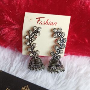 DIFFERENT SILVER BASE JUMKA