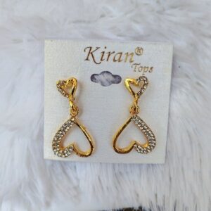 GOLDEN BASE WHITE STONE HEART EARRING