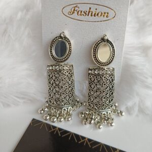 LONG GUNGROO EARRING SILVER