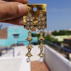 BUDGET EARRING LONG DROP WITH PEARL