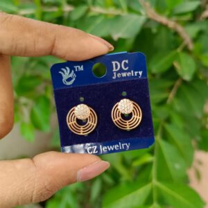 PRETTY GOLD CONCENTRIC CIRCLE STUD