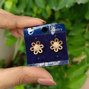 SIMPLE SIX PETAL FLOWER CZ STUD
