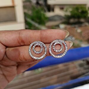 BUDGET WHITE STONE CIRCLE EARRING