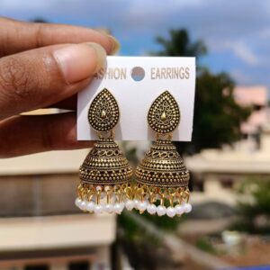 NEAT AND ELEGANT GOLD JUMKA